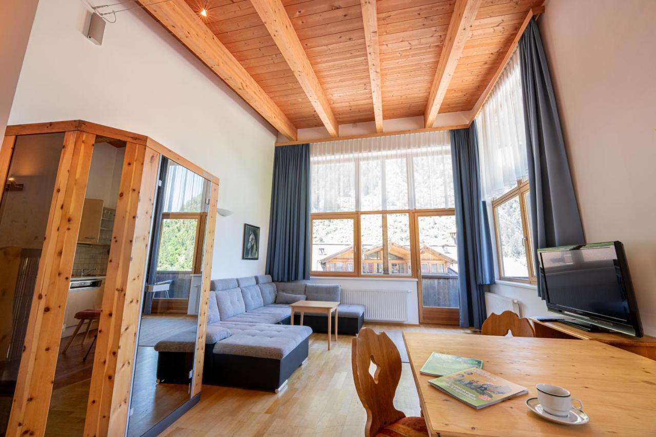 Ferienwohnungen Haus Der Mitte Майерхофен Екстериор снимка
